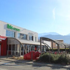 Ibis Styles Crolles Grenoble A41，位于克罗勒的酒店