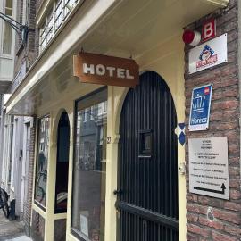 Hanzestadslogement "De Leeuw", logies in het centrum van Deventer,位于迪温特的酒店