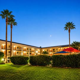 TrueStay Inn，位于贝克斯菲尔德的酒店