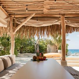Tiki Beach Moorea , Piscine & Petit Déjeuner，位于Temae的酒店