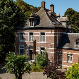 Boutique hotel Roosendaelhof，位于赫尔的酒店
