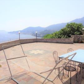 Appartamenti Miramare in Collina，位于拉科阿梅诺的酒店