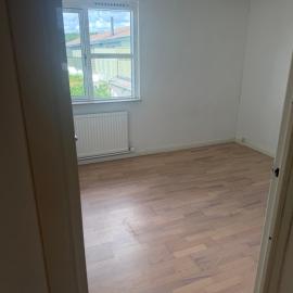 Saya Homes - Modern 70m2 apartment，位于杰西姆的酒店