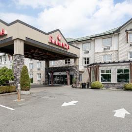 Ramada by Wyndham Surrey/Langley，位于兰利的酒店