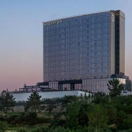Sheraton Uşak Hotel & Thermal Spa，位于乌沙克的酒店