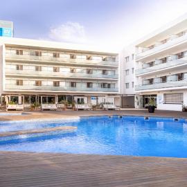 RVHotels Nautic Park，位于普拉加德阿罗的酒店