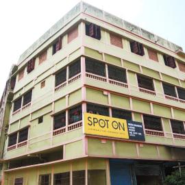 SPOT ON Indra Bhawan Lodge,位于克塔克的酒店