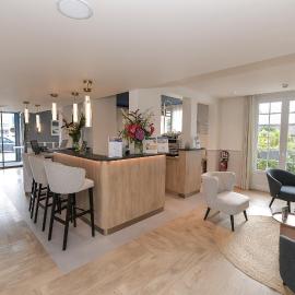 The Originals Boutique, Hôtel La Marébaudière, Vannes，位于瓦讷的酒店