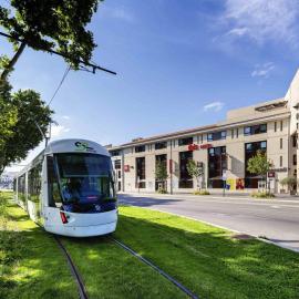 ibis Avignon Centre Pont De L'Europe，位于阿维尼翁的酒店