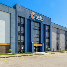 Comfort Inn & Suites Evansville Airport，位于埃文斯维尔的酒店