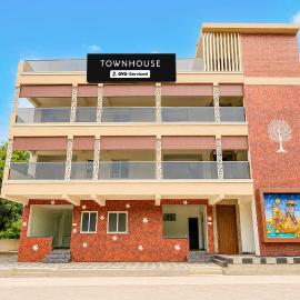 Townhouse MK University Bus Terminal Madurai Formerly Aca Elite，位于马杜赖的酒店