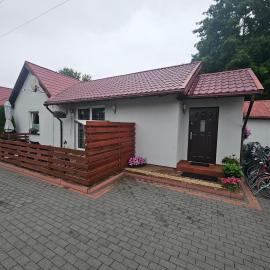 Domki Oliwia，位于韦巴的酒店