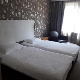 Hotel 1000 Ruza，位于贝尔格莱德的酒店