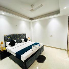Hotel fabulous - Malviya Nagar，位于新德里的酒店