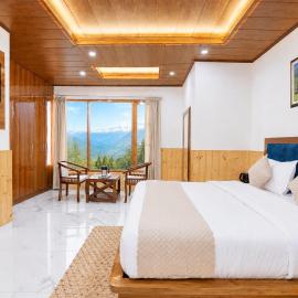 The Elena Dogri Homes, A Comfortable & Luxury Stay - Best Selling Cottage 2025-26,位于西姆拉的酒店