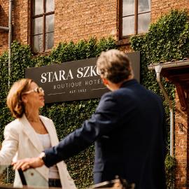 Stara Szkoła Boutique Hotel，位于弗龙基的酒店