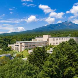 Grand Mercure Yatsugatake Resort & Spa，位于北斗市的酒店