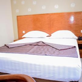 Saphir hotel,位于Kinshasa的酒店