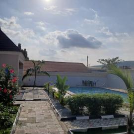Stallion Luxury Suites Mararaba，位于阿布贾的酒店