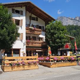 Hotel Griglieria Pizzeria Gnomo Goloso,位于Stabiziane的酒店