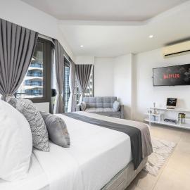 Luxury Seaview Studio in Tambuli with free coffee，位于Maribago的酒店