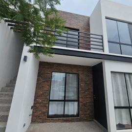 Framboyan 2 New Apartment en Pozos, 5 min to the Industrial Zone，位于Pozos的酒店