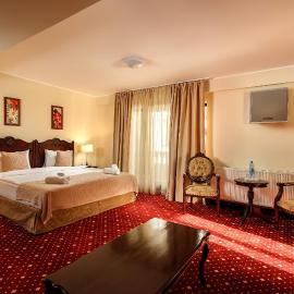 Classic Inn Hotel，位于布拉索夫的酒店
