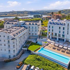 Gran Hotel Suances Suites，位于苏安塞斯的酒店
