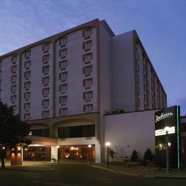 Radisson Hotel Bismarck，位于俾斯麦的酒店