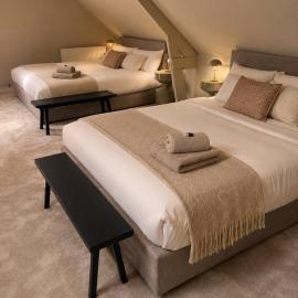 The Saints Sutor Hotel，位于布雷达的酒店