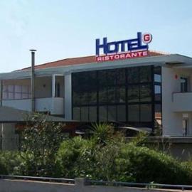 Hotel Grotte,位于Mongiove的酒店