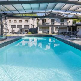 Hotel Val de l'Our,位于布尔格-罗伊兰德的酒店
