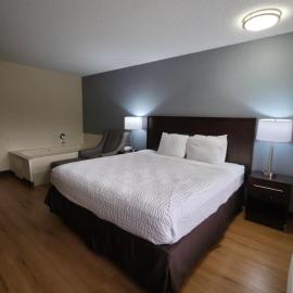 Americas Best Value Inn Moline，位于莫林的酒店