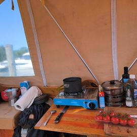 Island romance on an exclusive cabin boat，位于克洛斯特的酒店