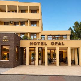 HOTEL OPAL Zalau，位于札勒乌的酒店