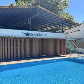 Minikbiotel，位于埃尔代克的酒店