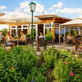 Landhotel Peters - zwischen zwei Seen，位于Canow的酒店