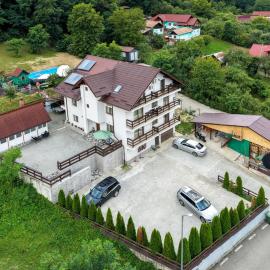 Casa Popescu Calimanesti Caciulata，位于克利默内什蒂的酒店