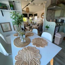 El Balconcillo de la Alpujarra - Bungalow con vistas，位于皮特尔的酒店