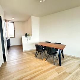 Spacious City Retreat with Balcony，位于安特卫普的酒店