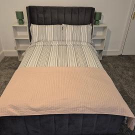 private room with shower room to your own 15 minutes to Durham centre，位于包博恩的酒店