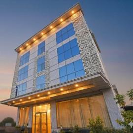 Hotel Grand Suites Premier - Near Delhi Aerocity