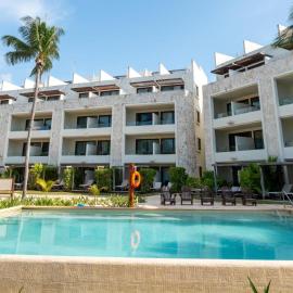 Akumal Bay Beach & Spa Resort，位于艾库玛尔的酒店