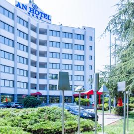 AN Hotel Milano San Donato，位于圣多纳托-米拉内塞的酒店