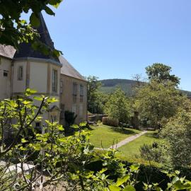 Chateau de Salorges - Chateau gite，位于Corancy的酒店