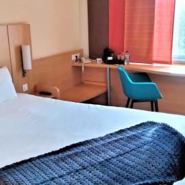 Ibis Barcelona Mollet，位于莫勒山谷的酒店