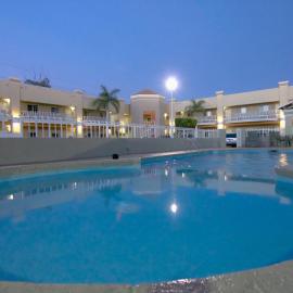 Hotel Premier，位于埃莫西约的酒店