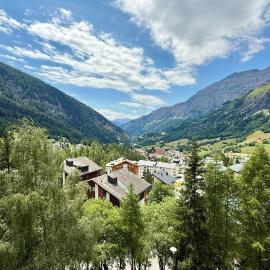 Hotel Regina Terme，位于洛伊克巴德的酒店