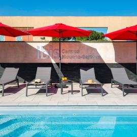 IBIS Cannes Mouans Sartoux Piscine parking gratuit，位于穆昂萨尔图的酒店