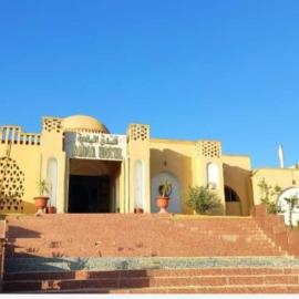 فندق الباديه السياحي，位于Mūţ的酒店